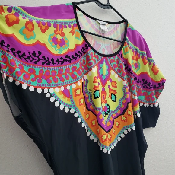 Trina Turk Short Sleeve Tunic - Picture 2 of 5